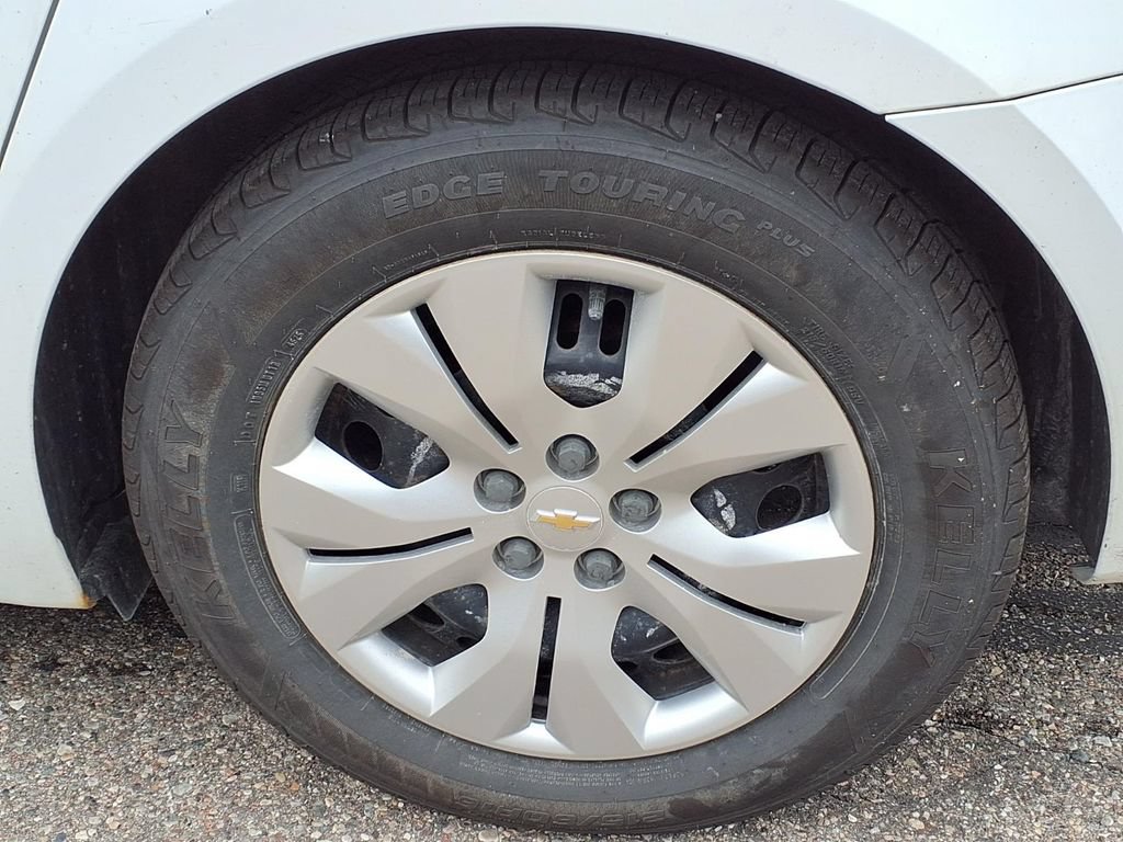 Used 2013 Chevrolet Cruze LS FWD image 7