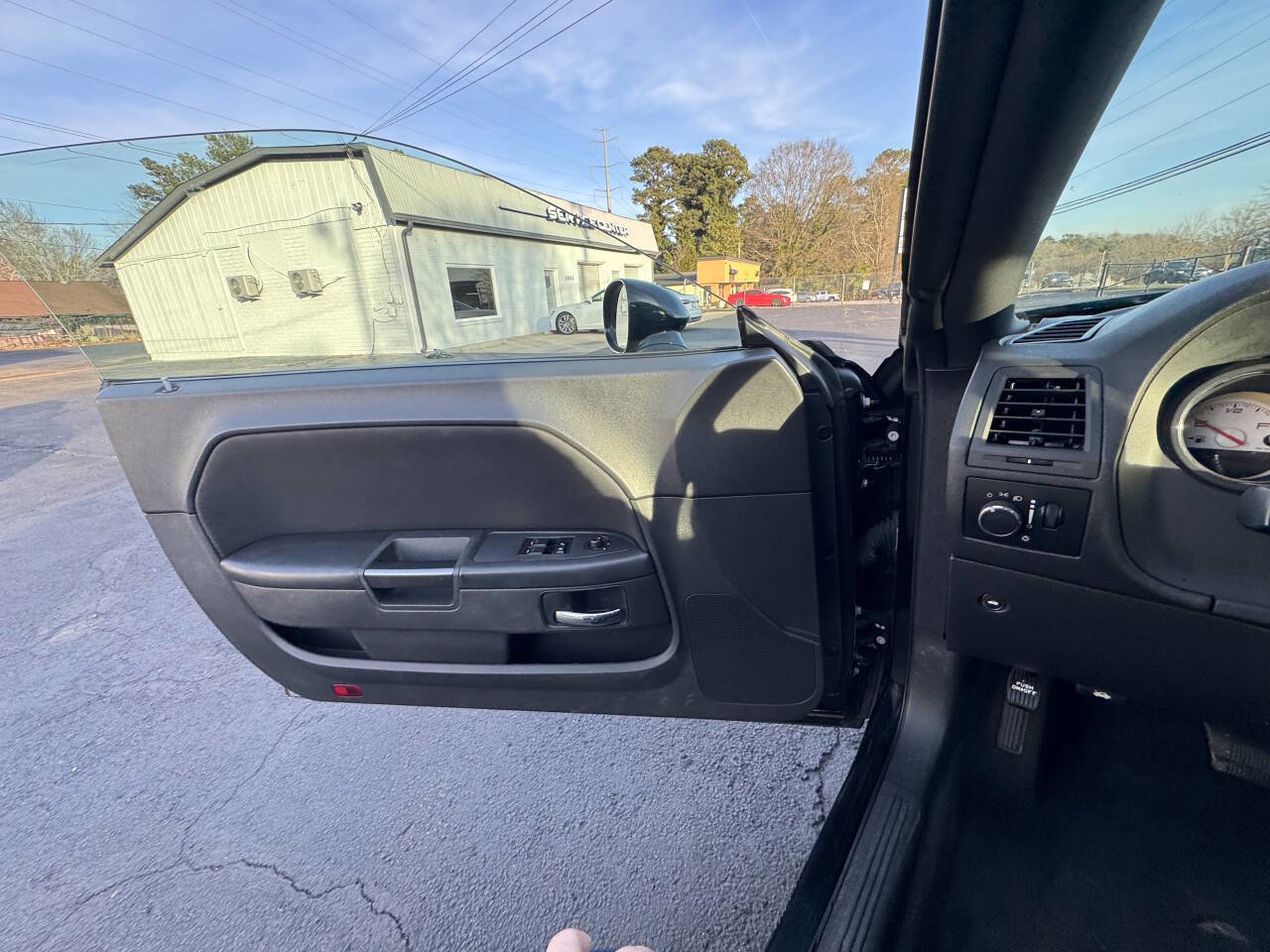 Used 2014 Dodge Challenger SXT RWD image 14
