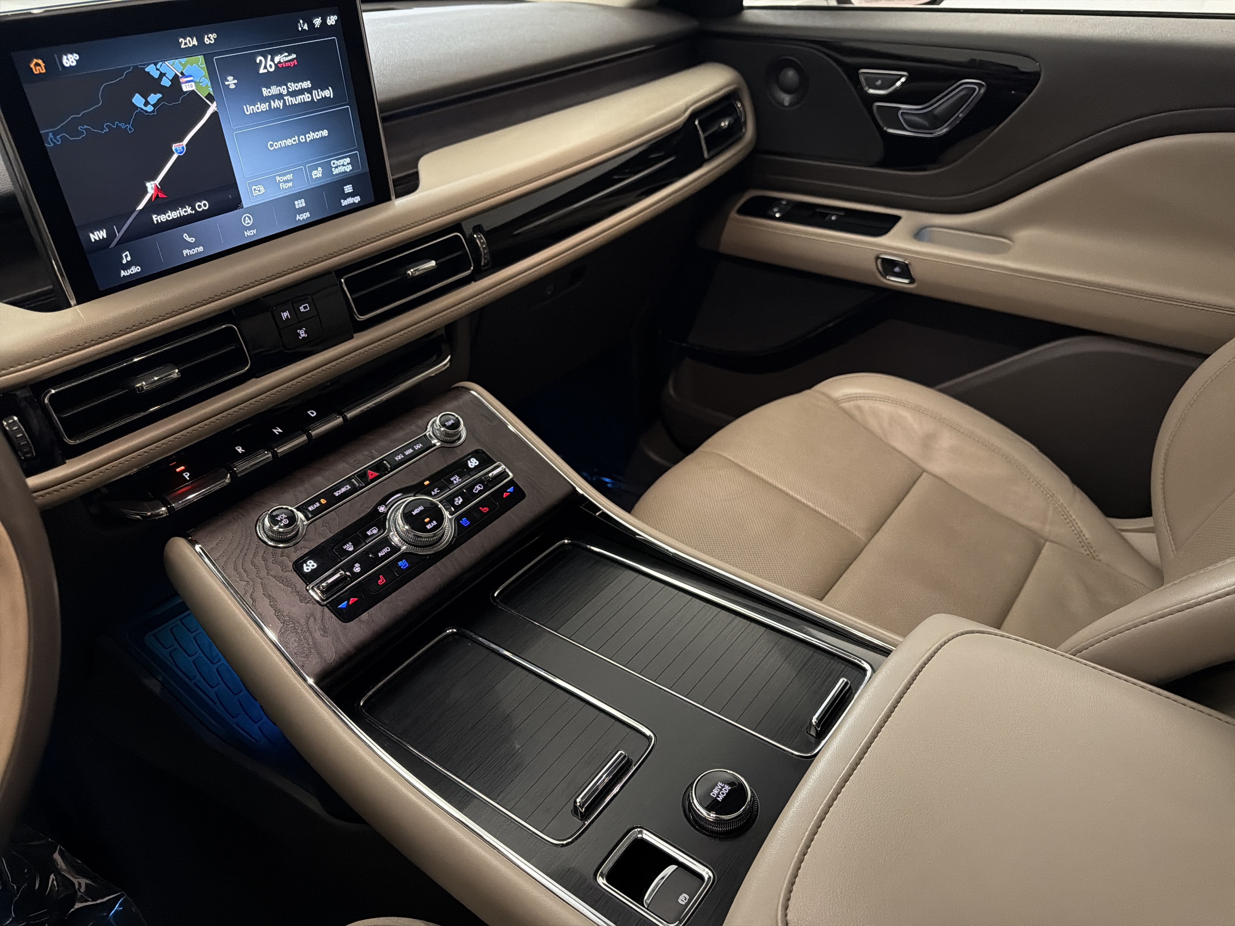 Used 2020 Lincoln Aviator Grand Touring w/ Elements Package Plus AWD/4WD image 16