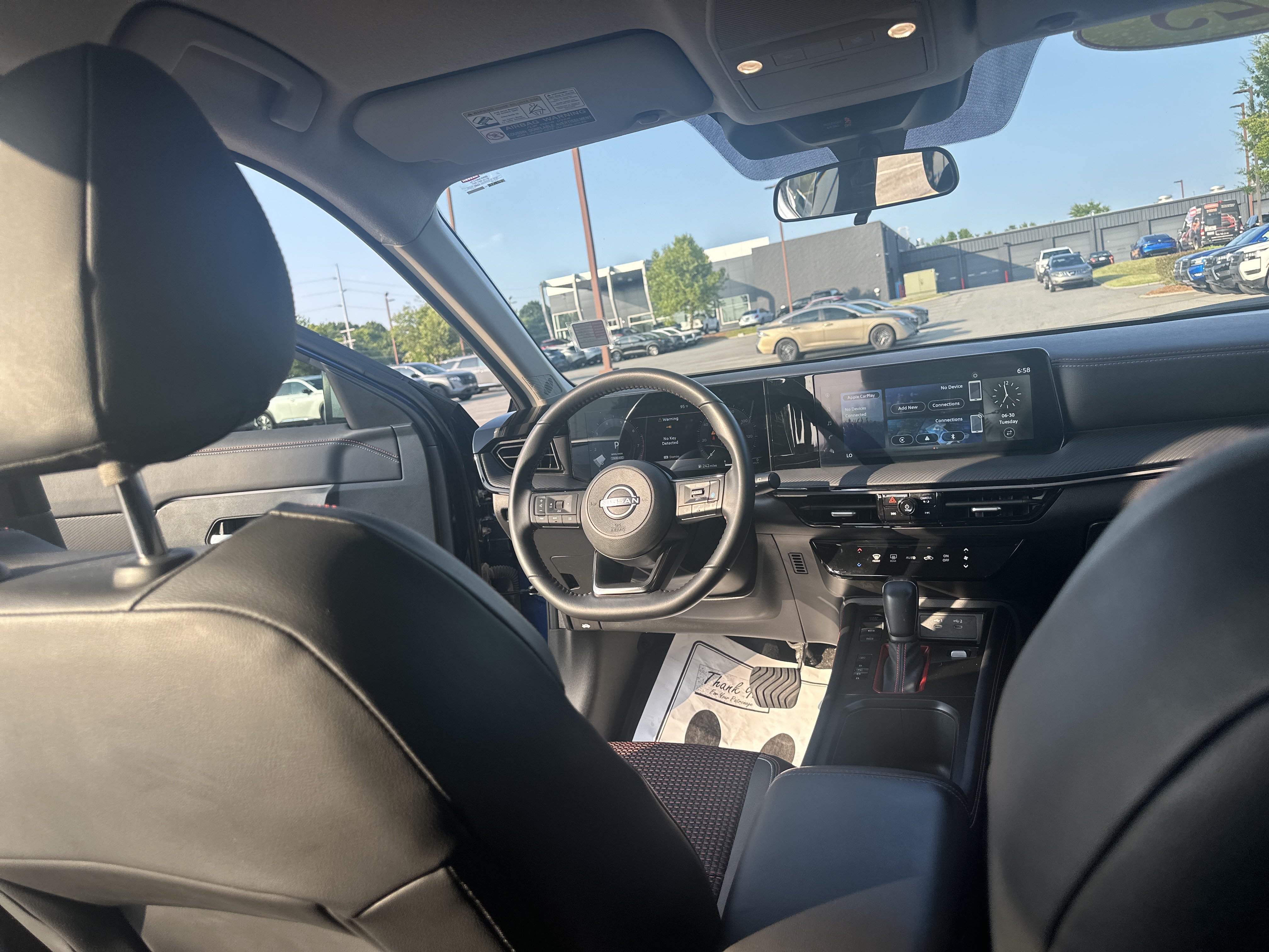 Certified 2025 Nissan Kicks SR FWD image 19
