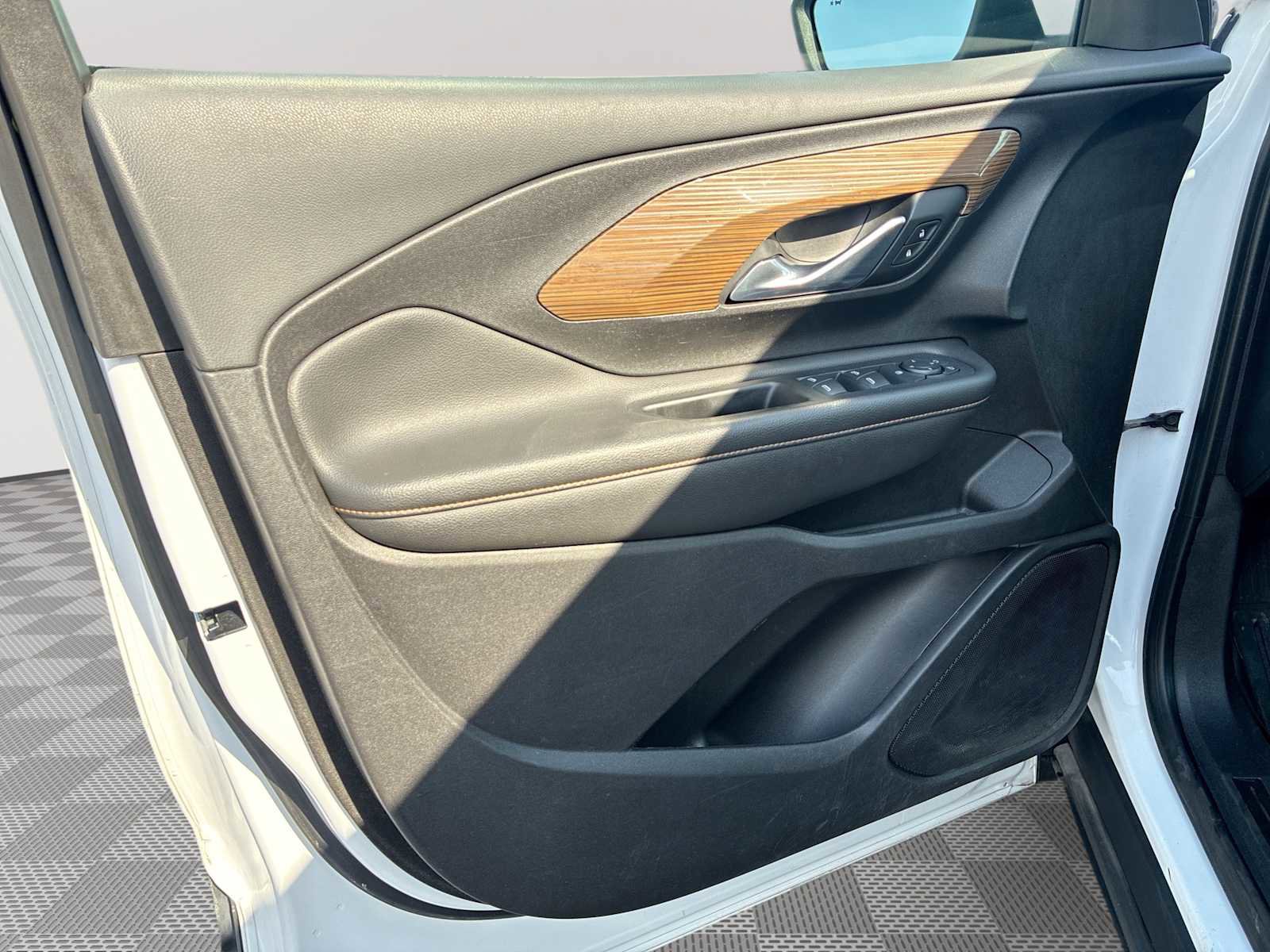 Certified 2018 GMC Terrain SLE image 21