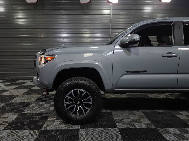 Used 2021 Toyota Tacoma TRD Sport w/ Technology Package AWD/4WD image 39