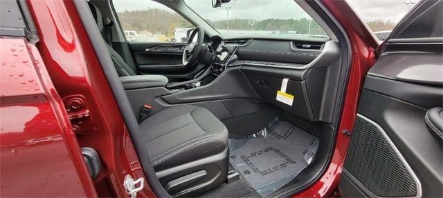Used 2022 Jeep Grand Cherokee L Laredo w/ Luxury Tech Group I RWD image 25