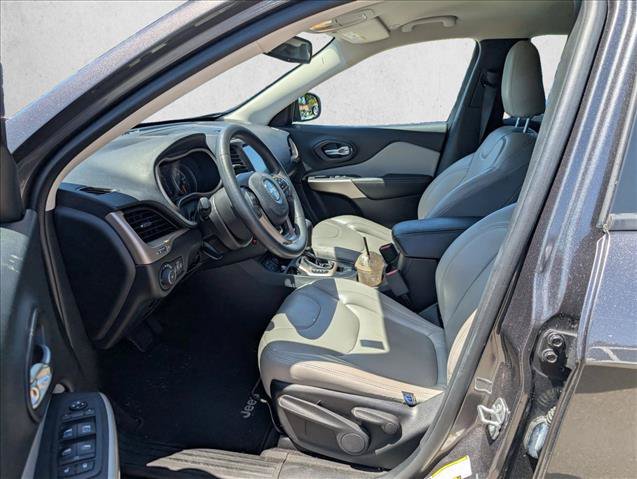 Used 2018 Jeep Cherokee Latitude FWD image 14
