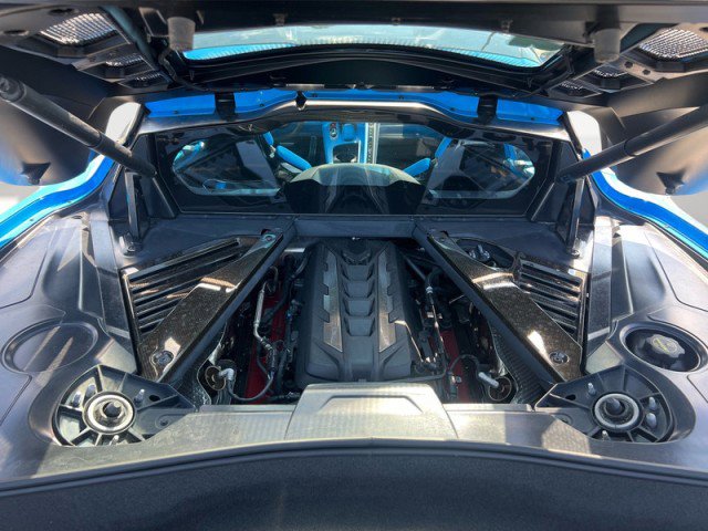 Used 2024 Chevrolet Corvette Stingray Premium Cpe w/ Z51 Performance Package image 7