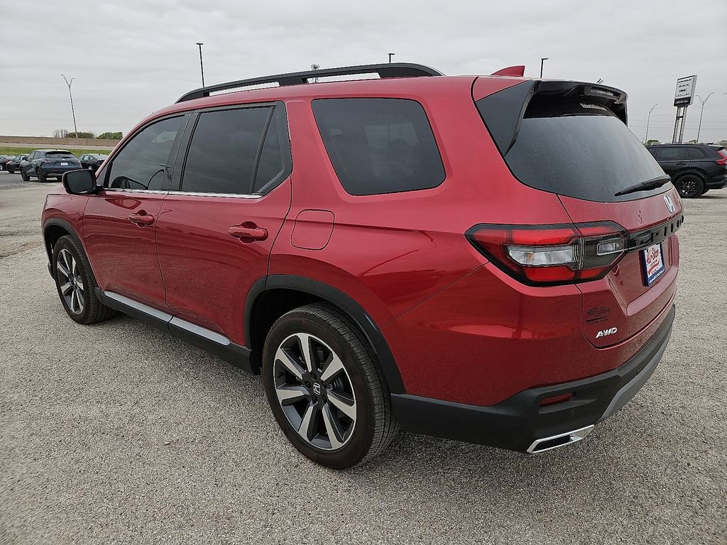 Used 2025 Honda Pilot Elite image 4