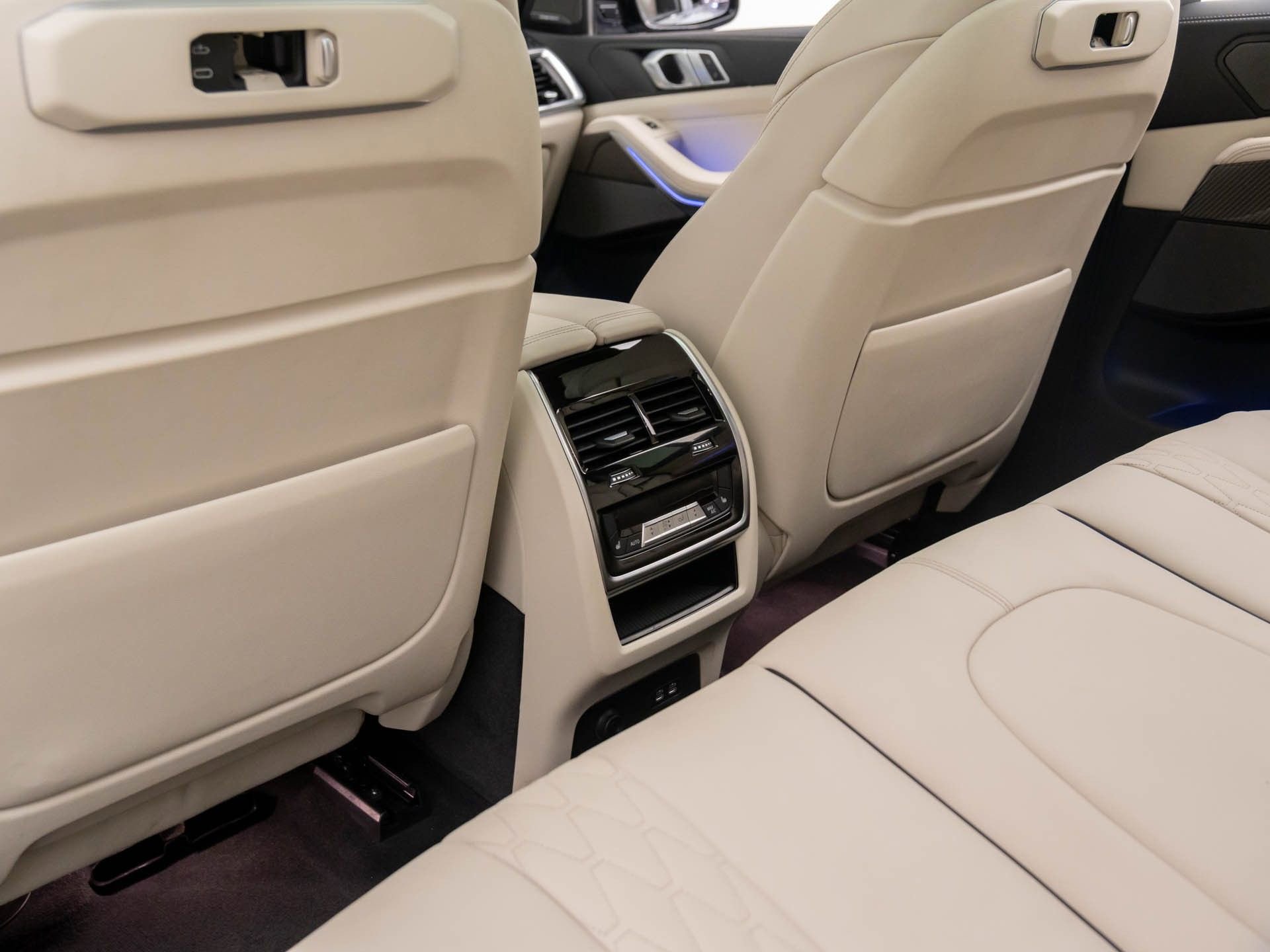 Certified 2025 BMW X5 M60i w/ Climate Comfort Package image 18