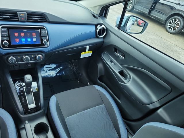 Used 2025 Nissan Versa SV w/ Trunk Package FWD image 16