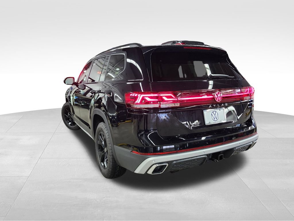 New 2026 Volkswagen Atlas Peak Edition image 4