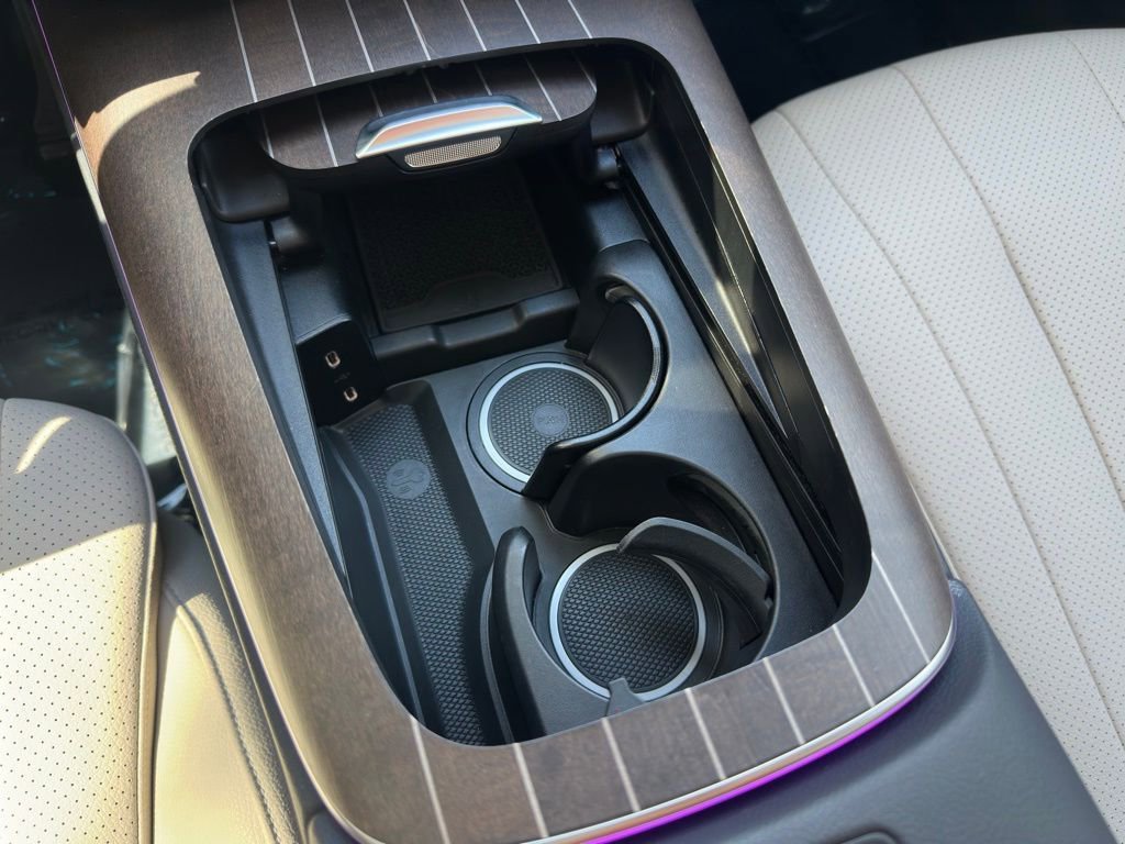 Used 2025 Mercedes-Benz E 350 4MATIC Sedan image 27