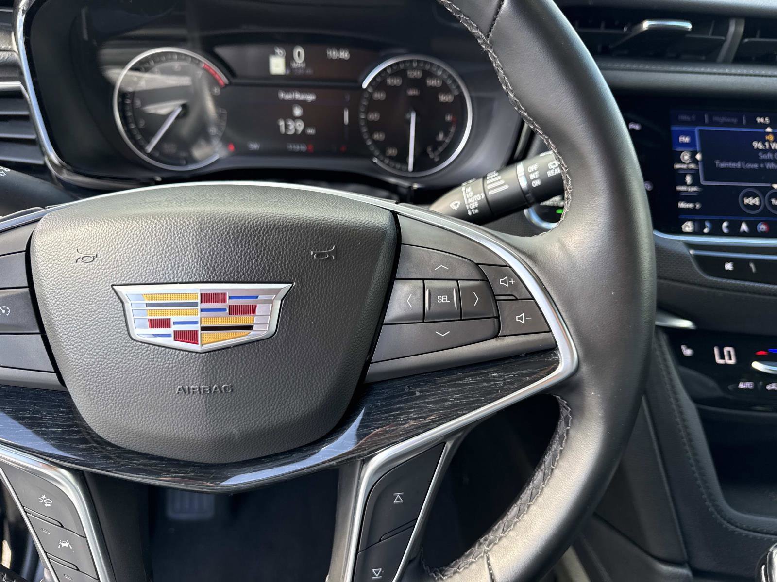 Used 2025 Cadillac XT5 Premium Luxury image 31