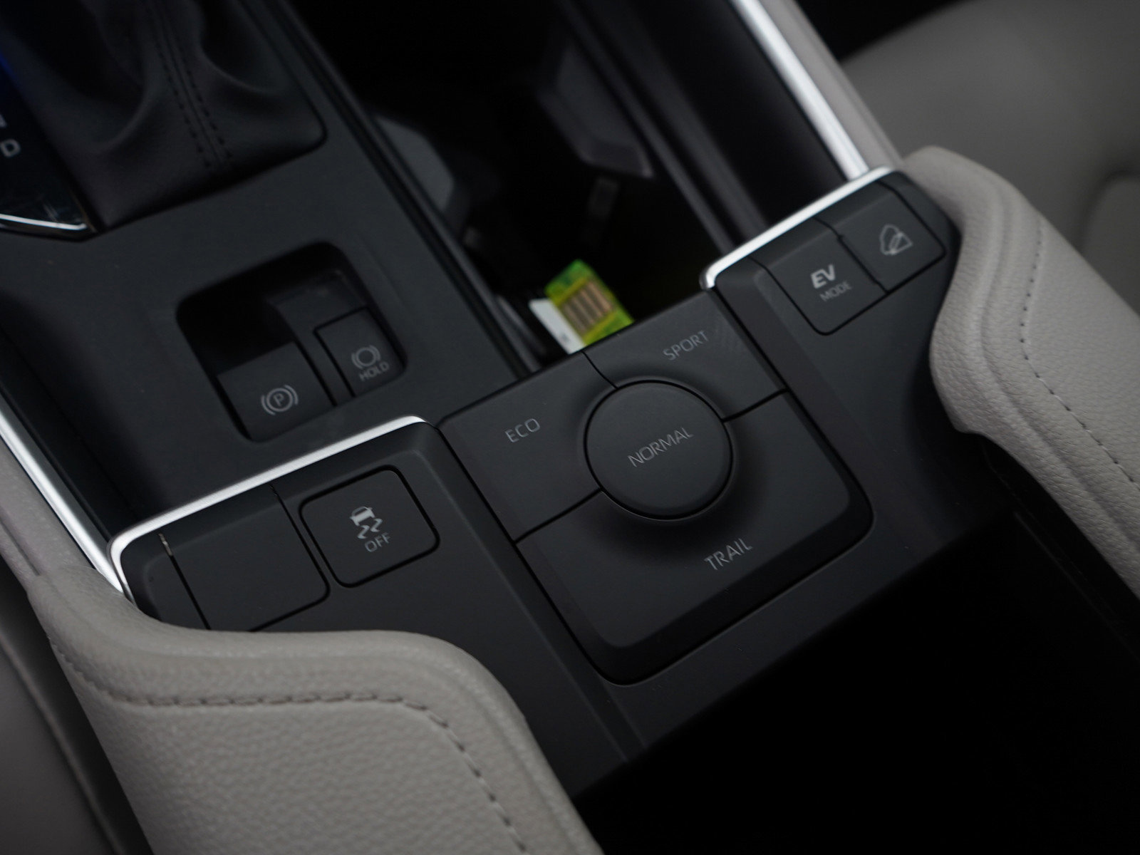 Used 2025 Toyota Grand Highlander AWD Hybrid image 21