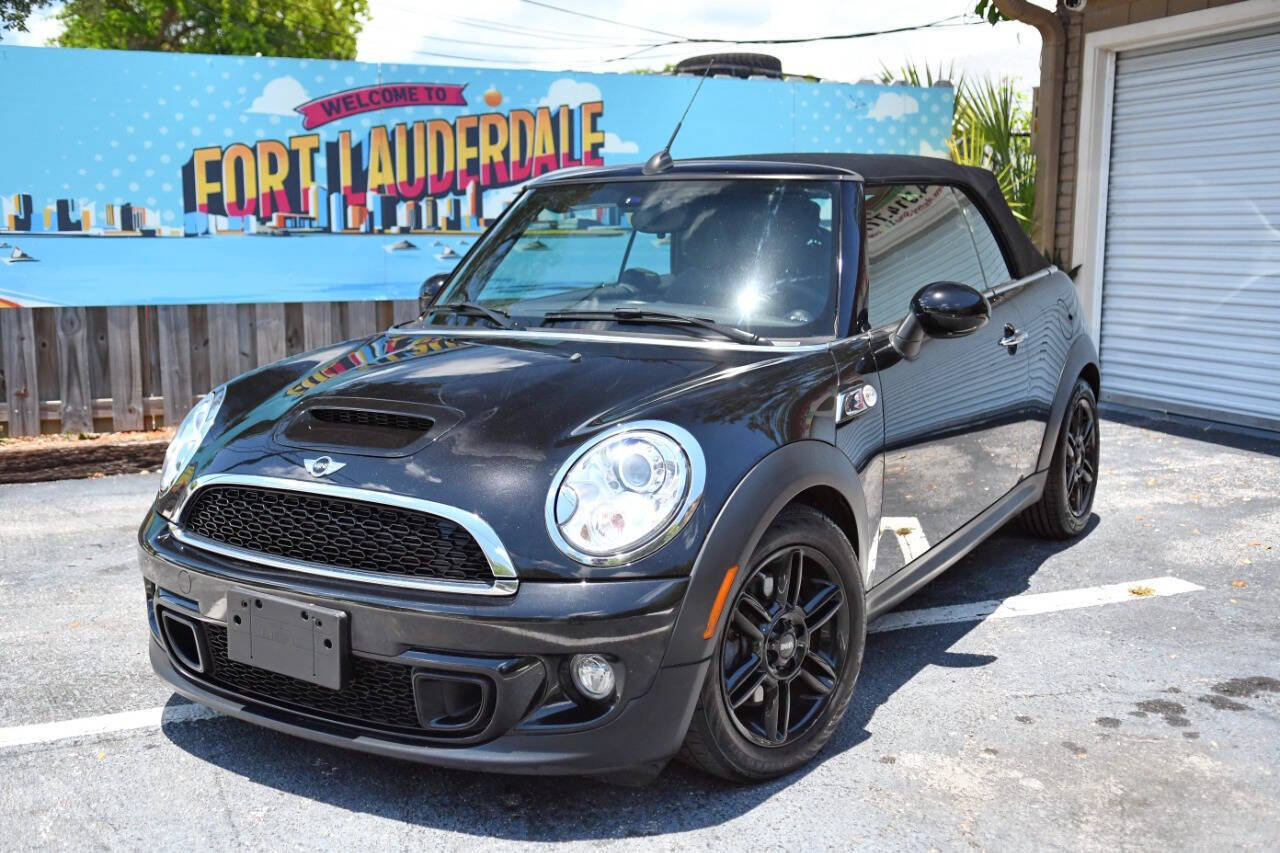 Used 2015 MINI Cooper S FWD image 1