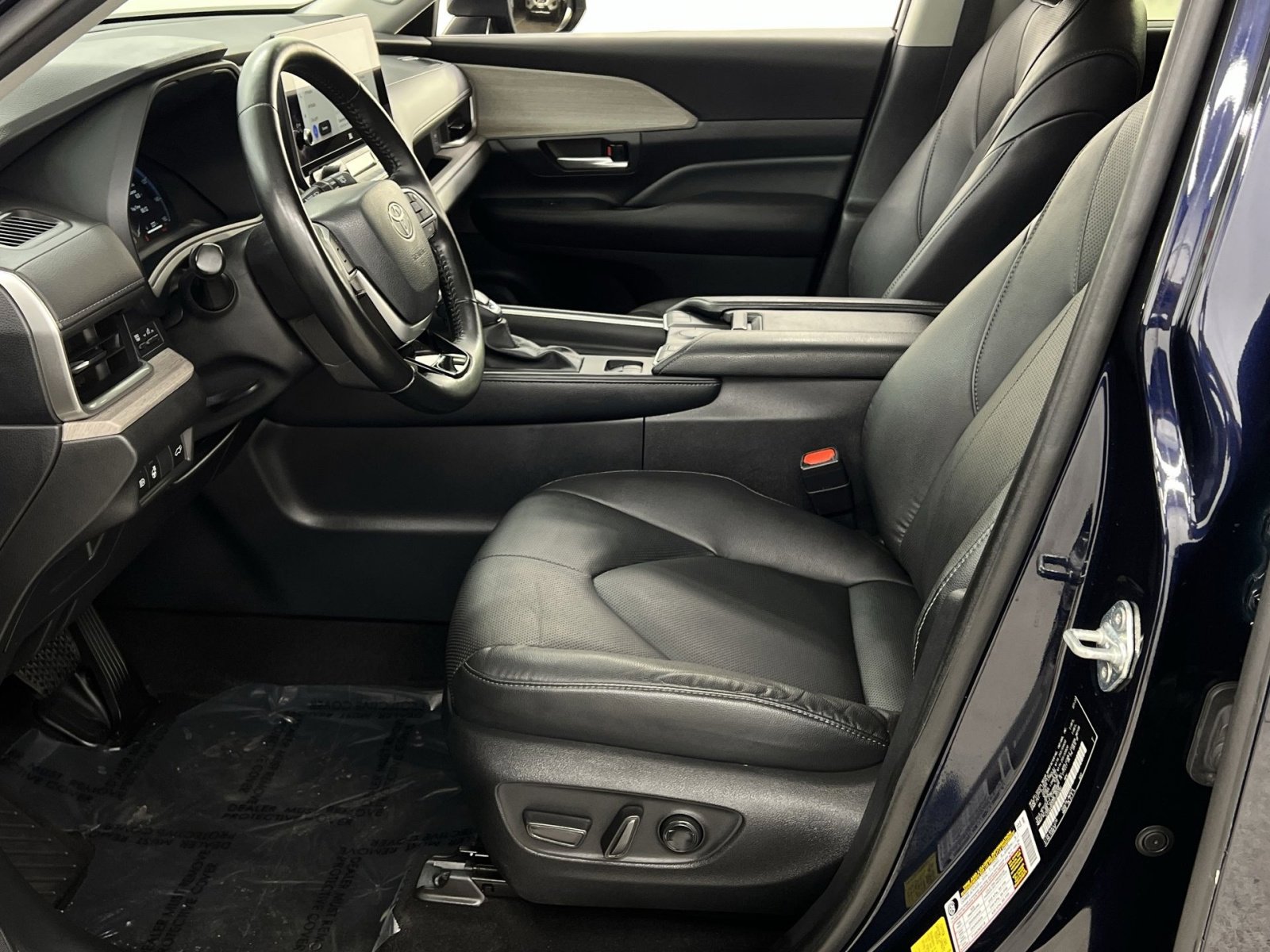 Used 2024 Toyota Grand Highlander Limited image 2