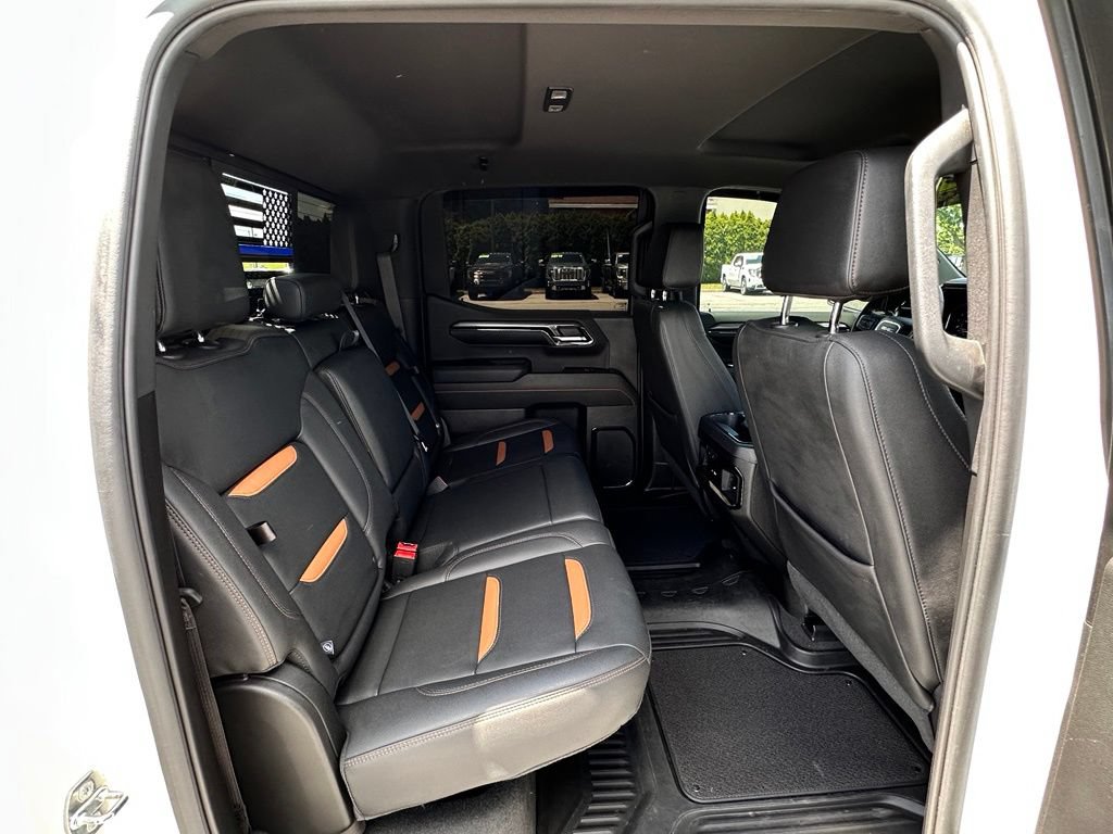 Used 2024 GMC Sierra 1500 AT4 w/ AT4 Premium Package AWD/4WD image 17
