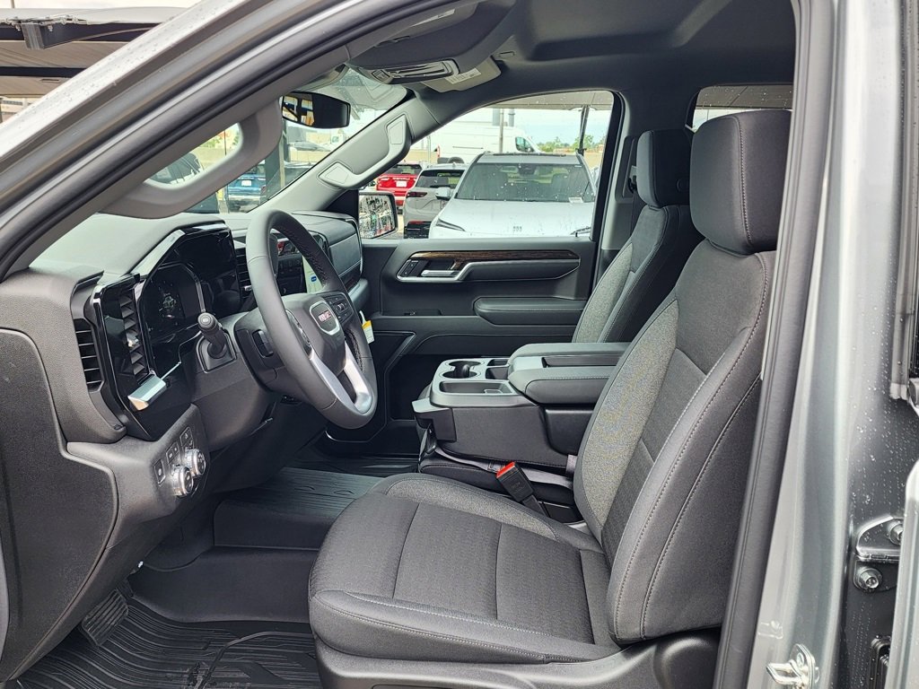 New 2026 GMC Sierra 1500 Elevation w/ LPO, Elevation Black Package image 16