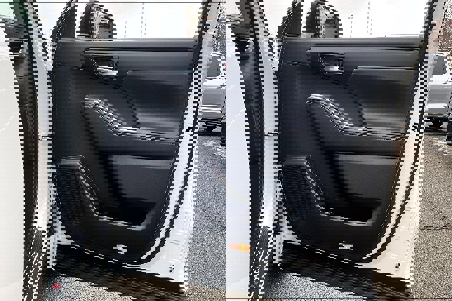 Used 2023 Toyota Highlander XLE image 23