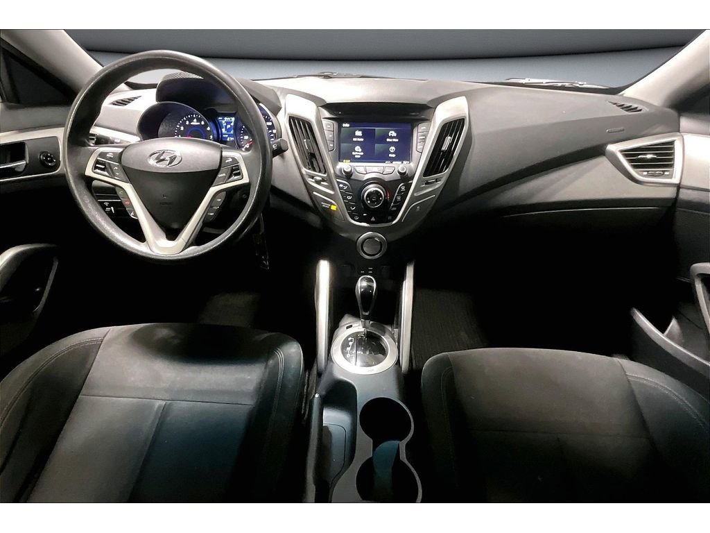 Used 2016 Hyundai Veloster image 16