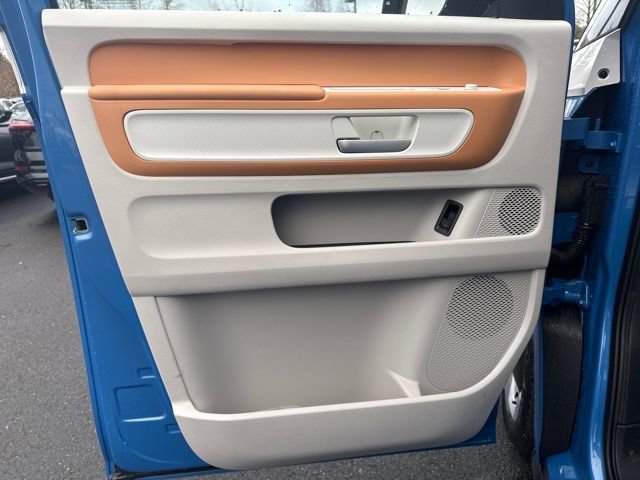 New 2025 Volkswagen ID. Buzz Pro S Plus image 16