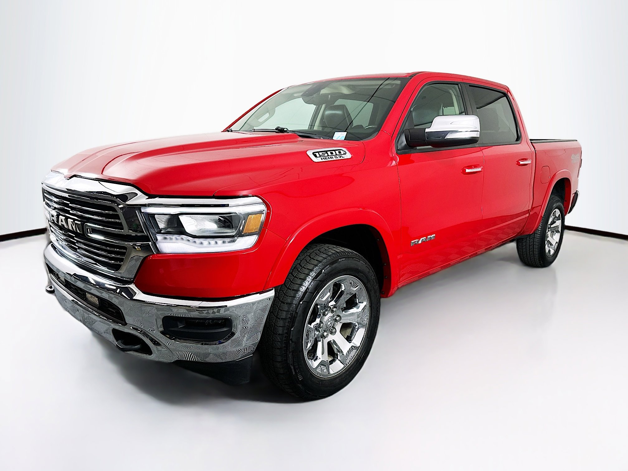 Used 2019 RAM 1500 Laramie w/ Off Road Group image 3