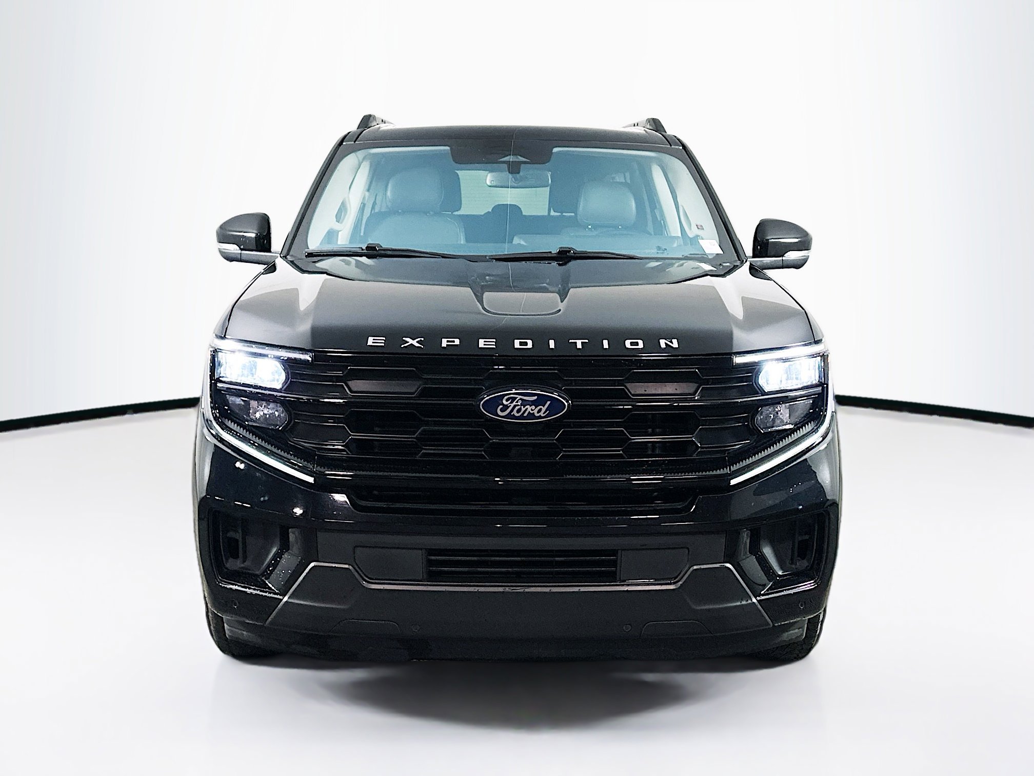 Used 2025 Ford Expedition Max Active AWD/4WD image 2