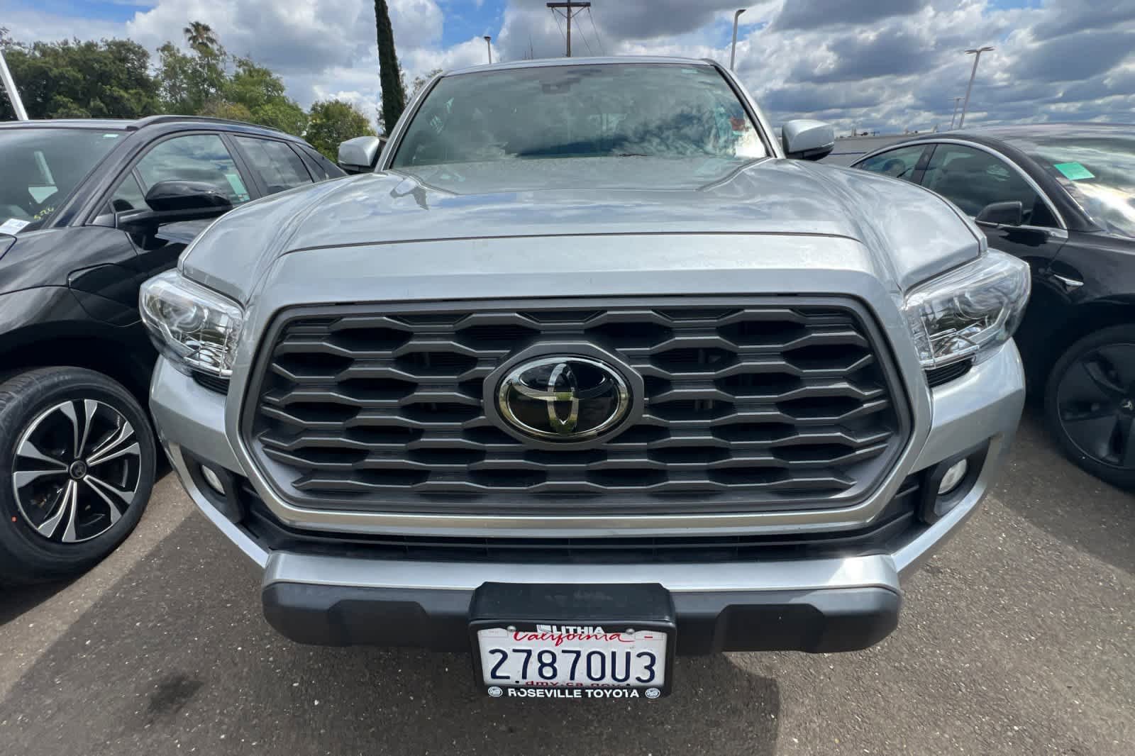 Certified 2023 Toyota Tacoma TRD Off-Road w/ Technology Package AWD/4WD image 2