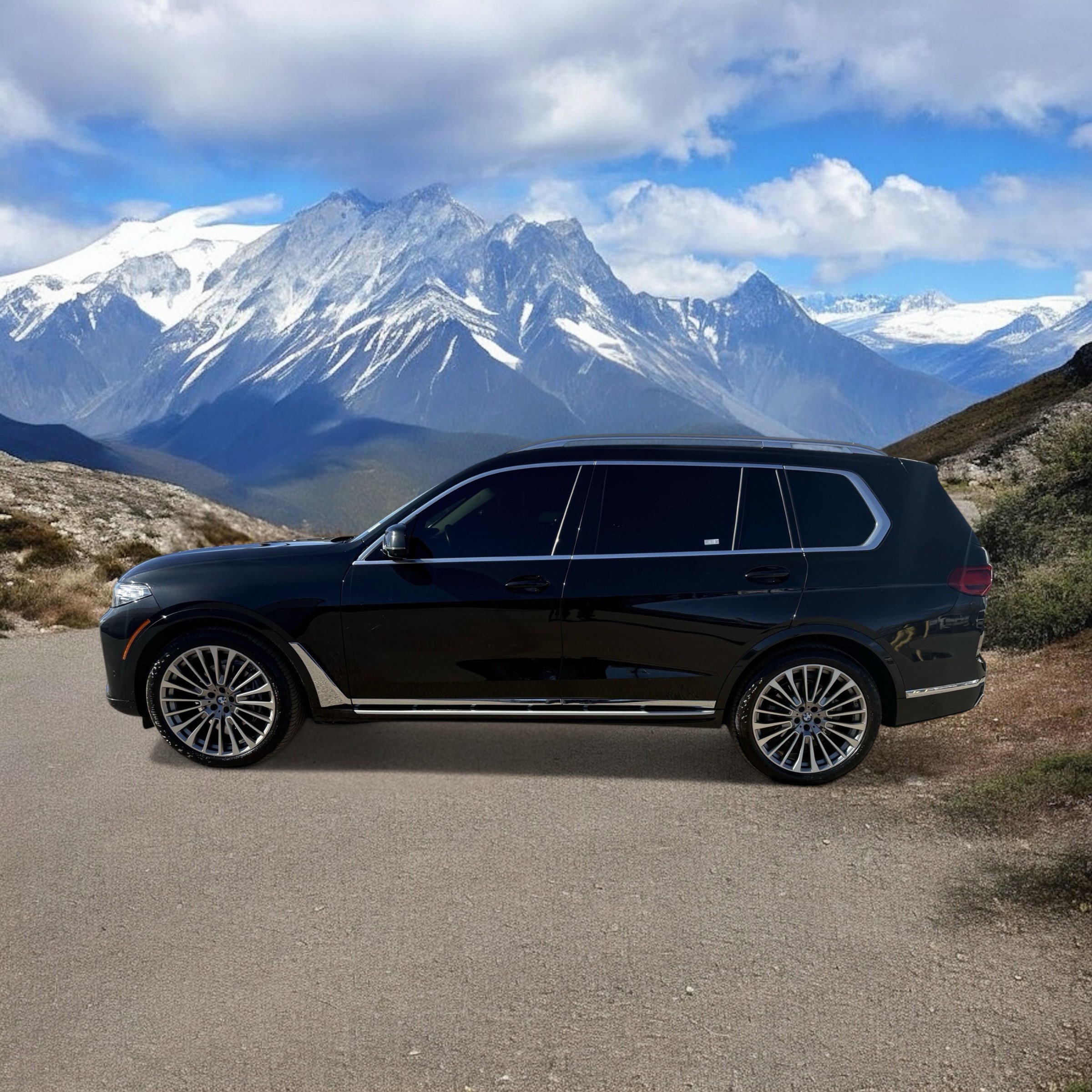 Used 2022 BMW X7 xDrive40i w/ Premium Package image 2