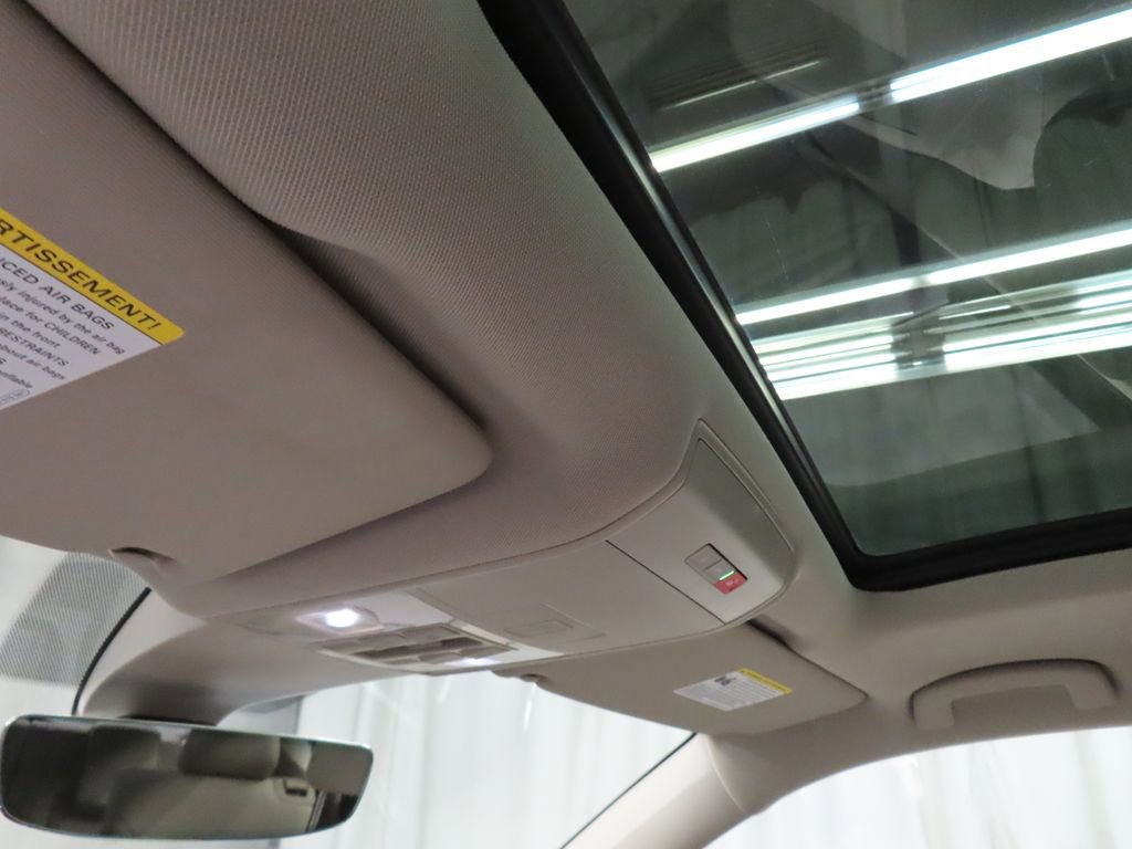 Used 2021 Volkswagen Atlas SEL R-Line image 24