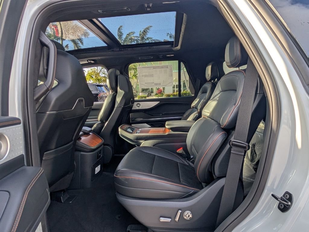 New 2026 Lincoln Navigator Black Label image 13