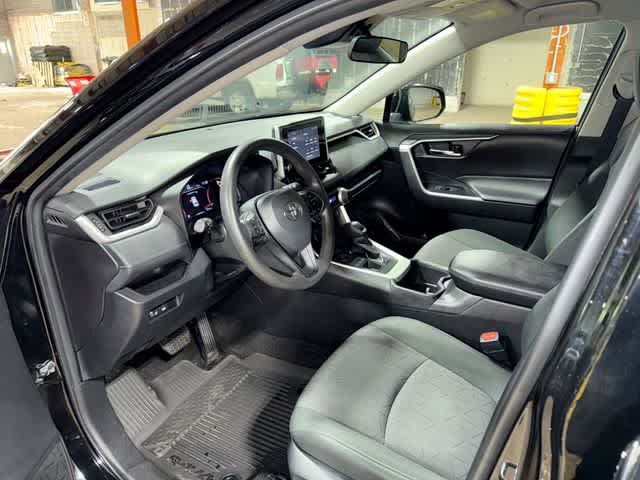 Certified 2024 Toyota RAV4 XLE AWD/4WD image 28