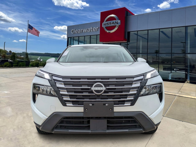 Used 2024 Nissan Rogue SV AWD/4WD image 2