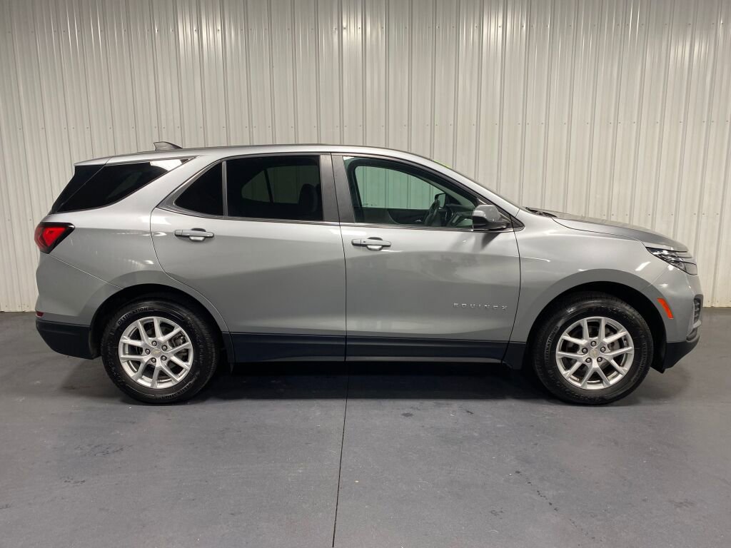 Used 2023 Chevrolet Equinox LT w/ Driver Convenience Package image 23