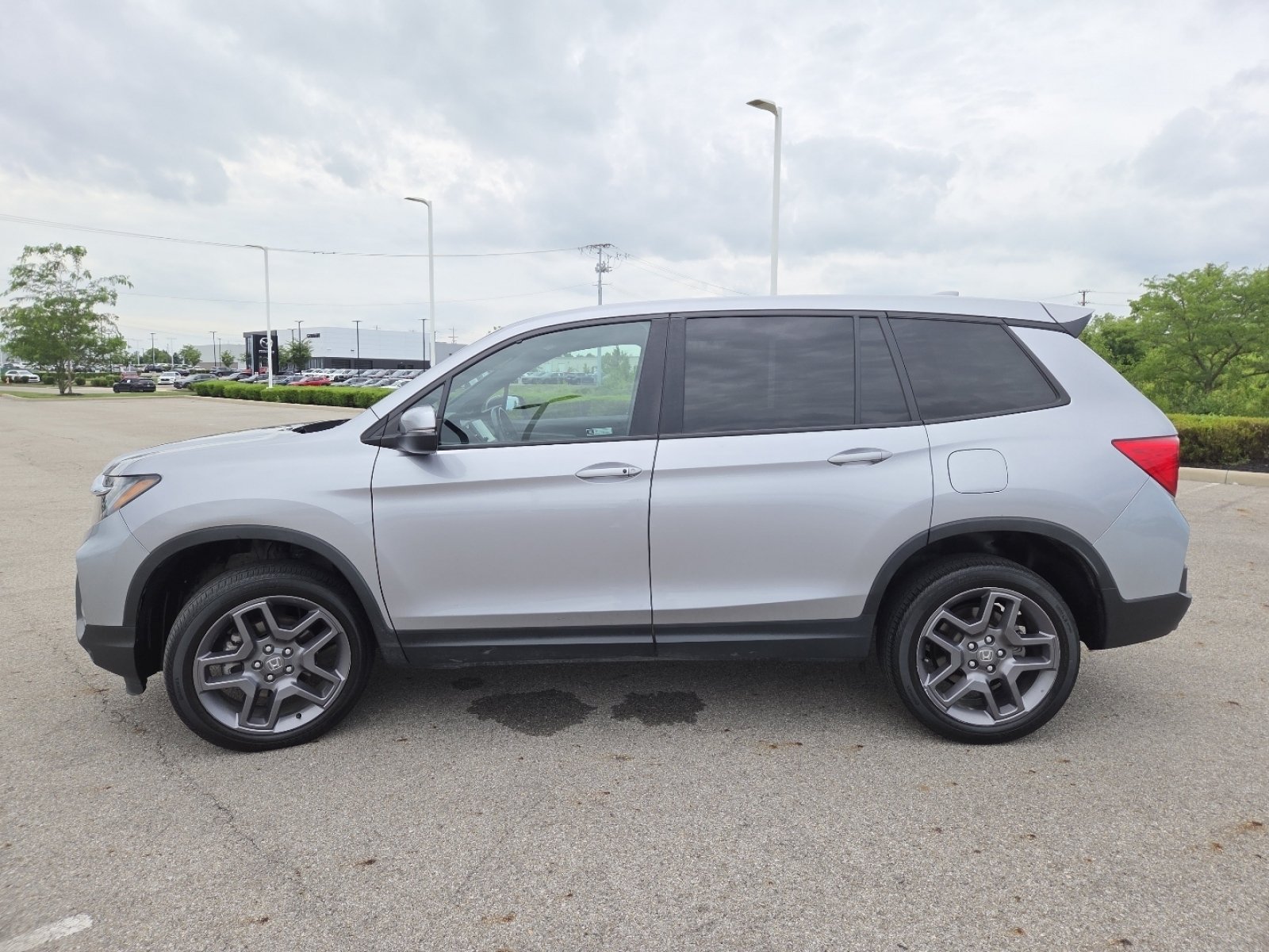Used 2023 Honda Passport EX-L image 16