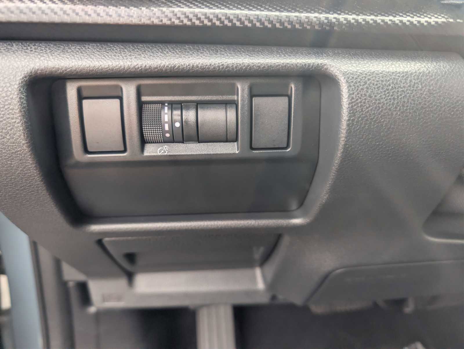 Certified 2025 Subaru Crosstrek 2.0i Premium image 16