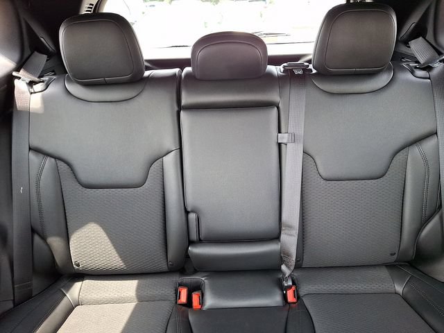Used 2022 Jeep Compass Latitude w/ Convenience Group AWD/4WD image 19