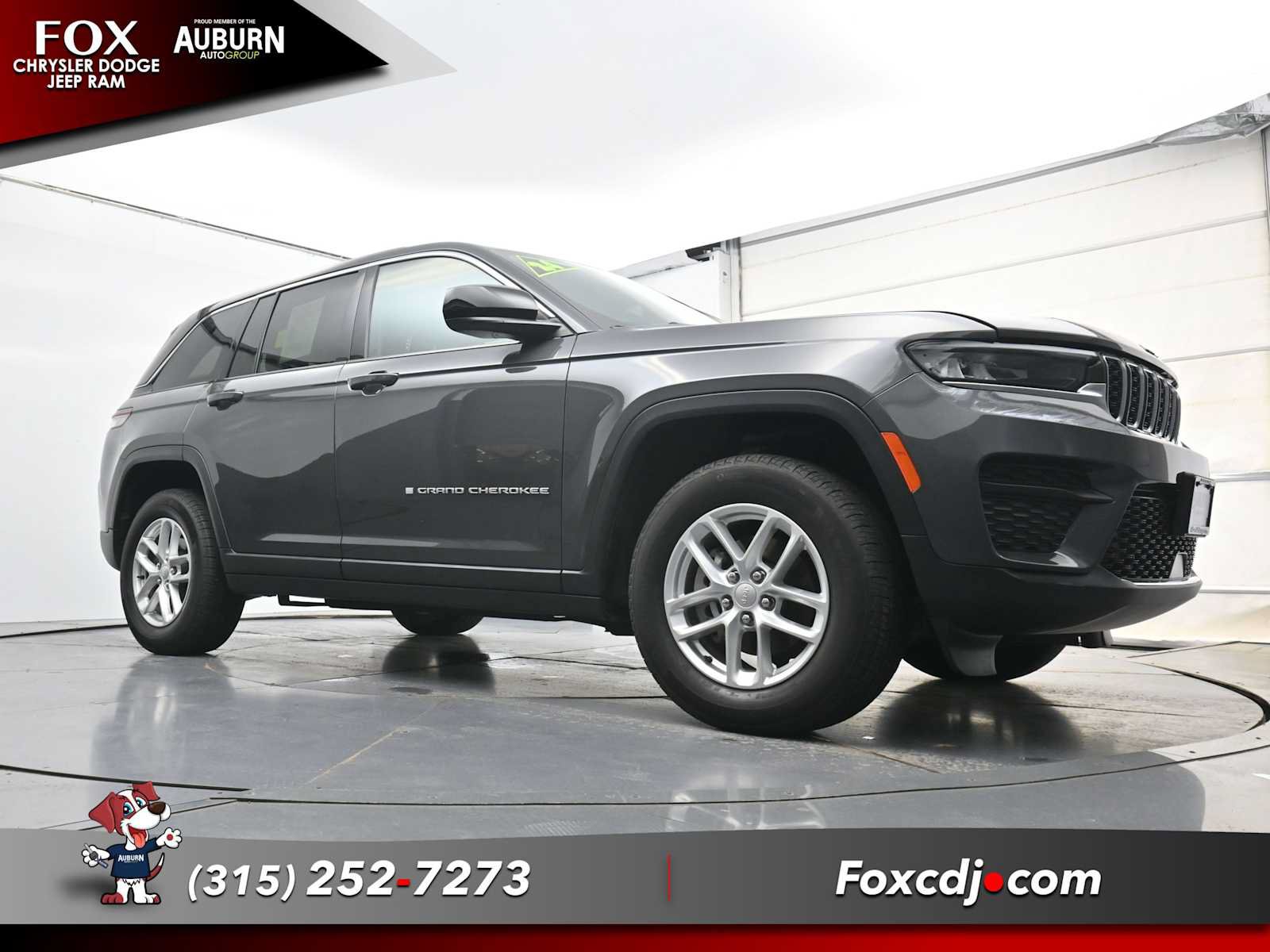 Used 2024 Jeep Grand Cherokee Laredo X w/ Luxury Tech Group I AWD/4WD image 20