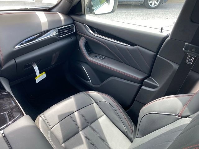 Used 2024 Maserati Levante GT Ultima image 47