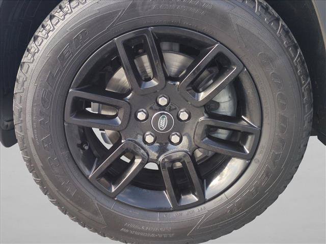 Used 2023 Land Rover Defender 110 S AWD/4WD image 25
