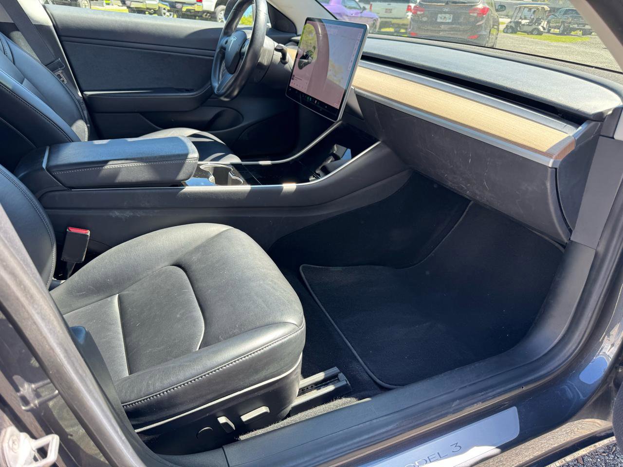 Used 2018 Tesla Model 3 Mid Range image 12