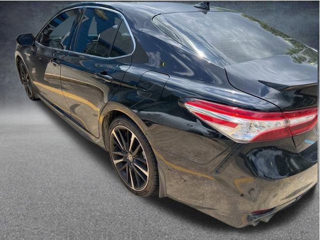 Used 2020 Toyota Camry XSE FWD image 9