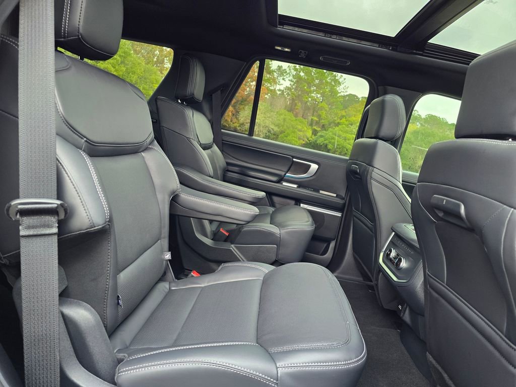 New 2025 Ford Expedition Platinum w/ Stealth Appearance Package image 67