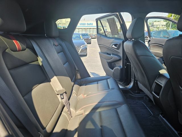Used 2025 Chevrolet Trax RS w/ Sunroof Package FWD image 14