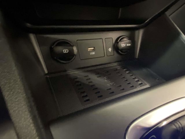 Used 2022 Hyundai Kona Limited image 20