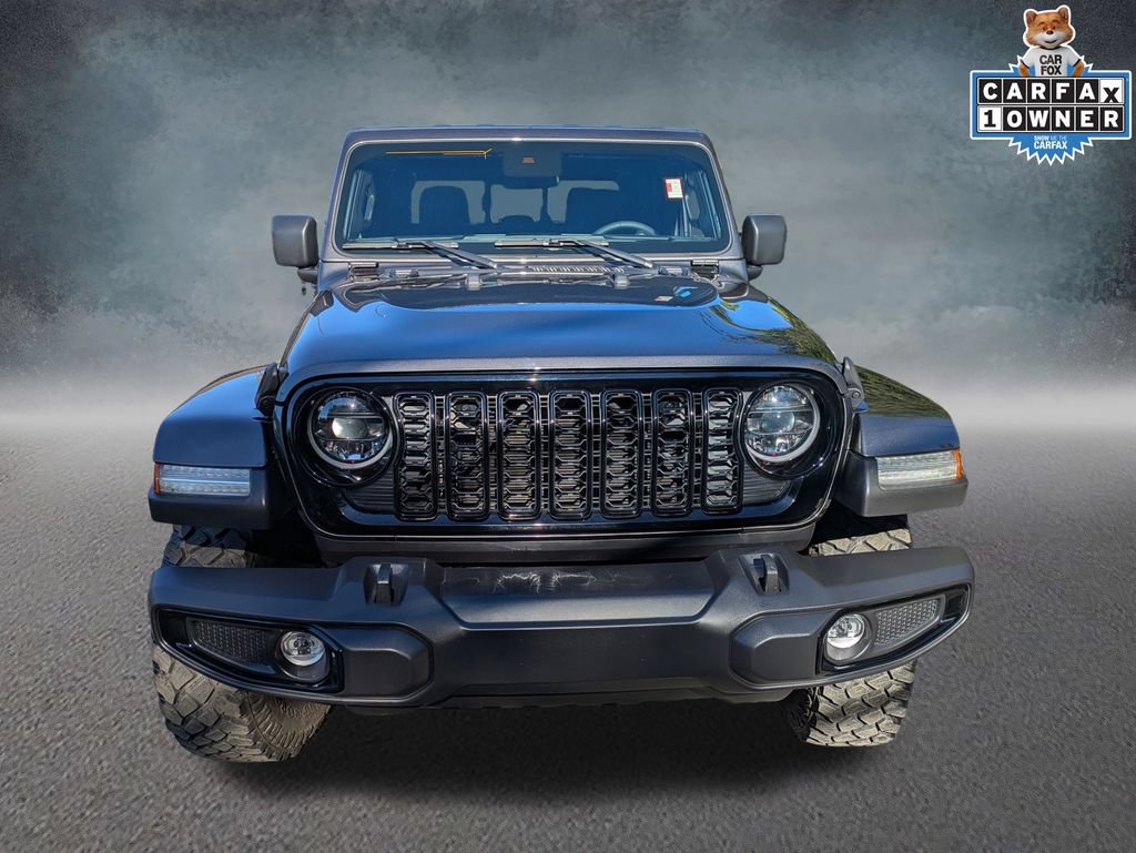 Used 2024 Jeep Gladiator Sport AWD/4WD image 2