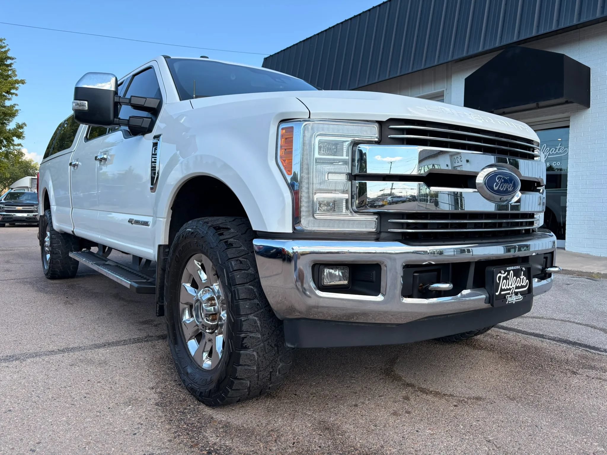 Used 2018 Ford F250 Lariat w/ Lariat Ultimate Package AWD/4WD image 2