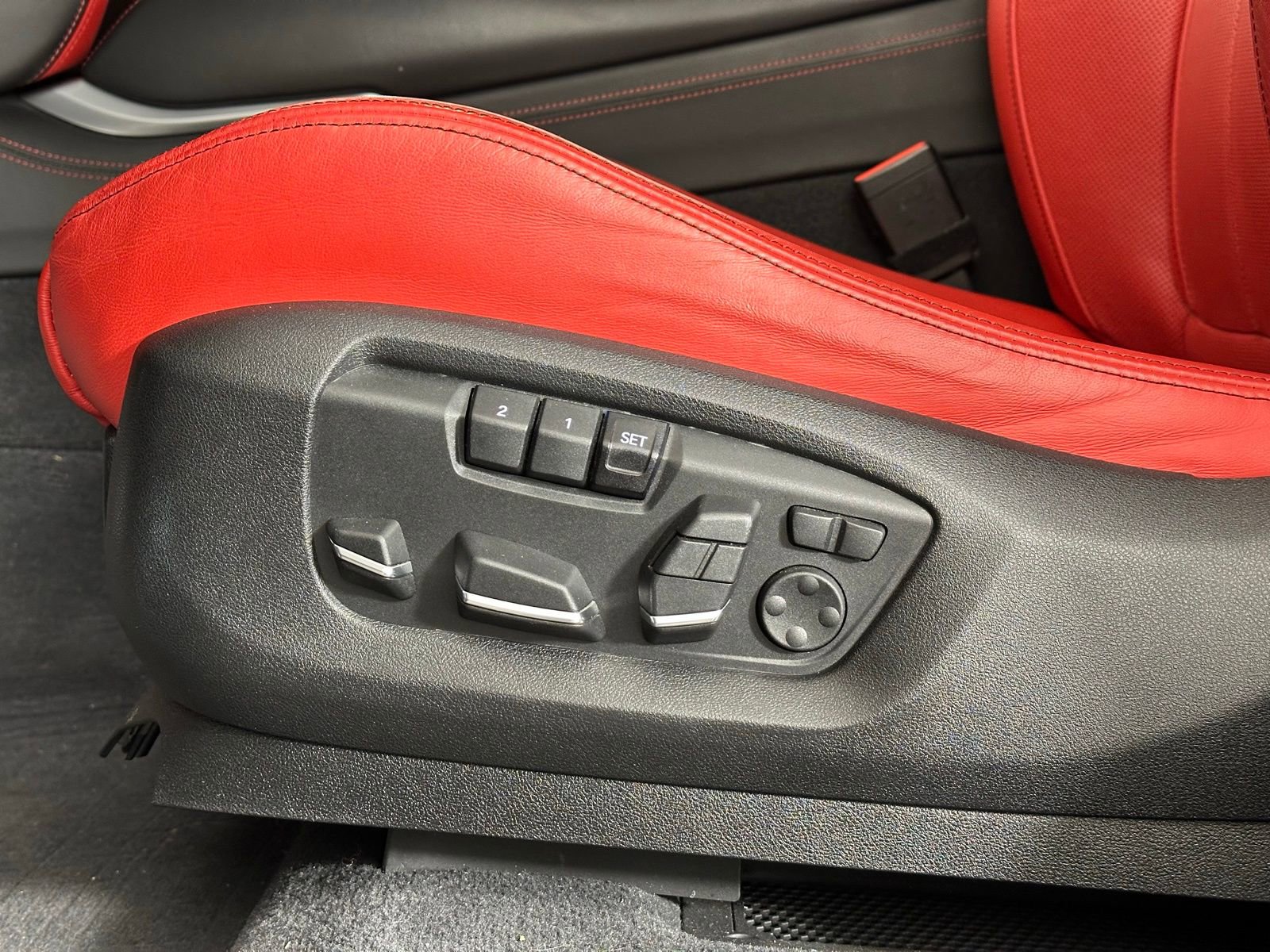 Used 2018 BMW X6 M AWD/4WD image 7