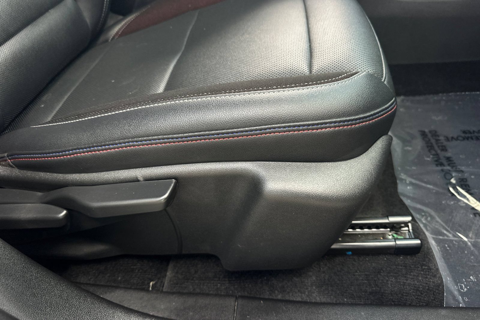 Used 2024 Chevrolet Equinox EV RS FWD image 23