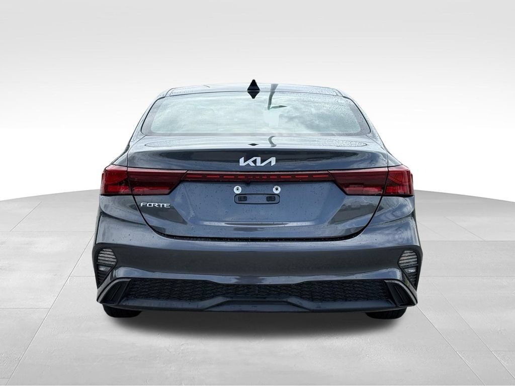 Used 2024 Kia Forte LXS FWD image 25
