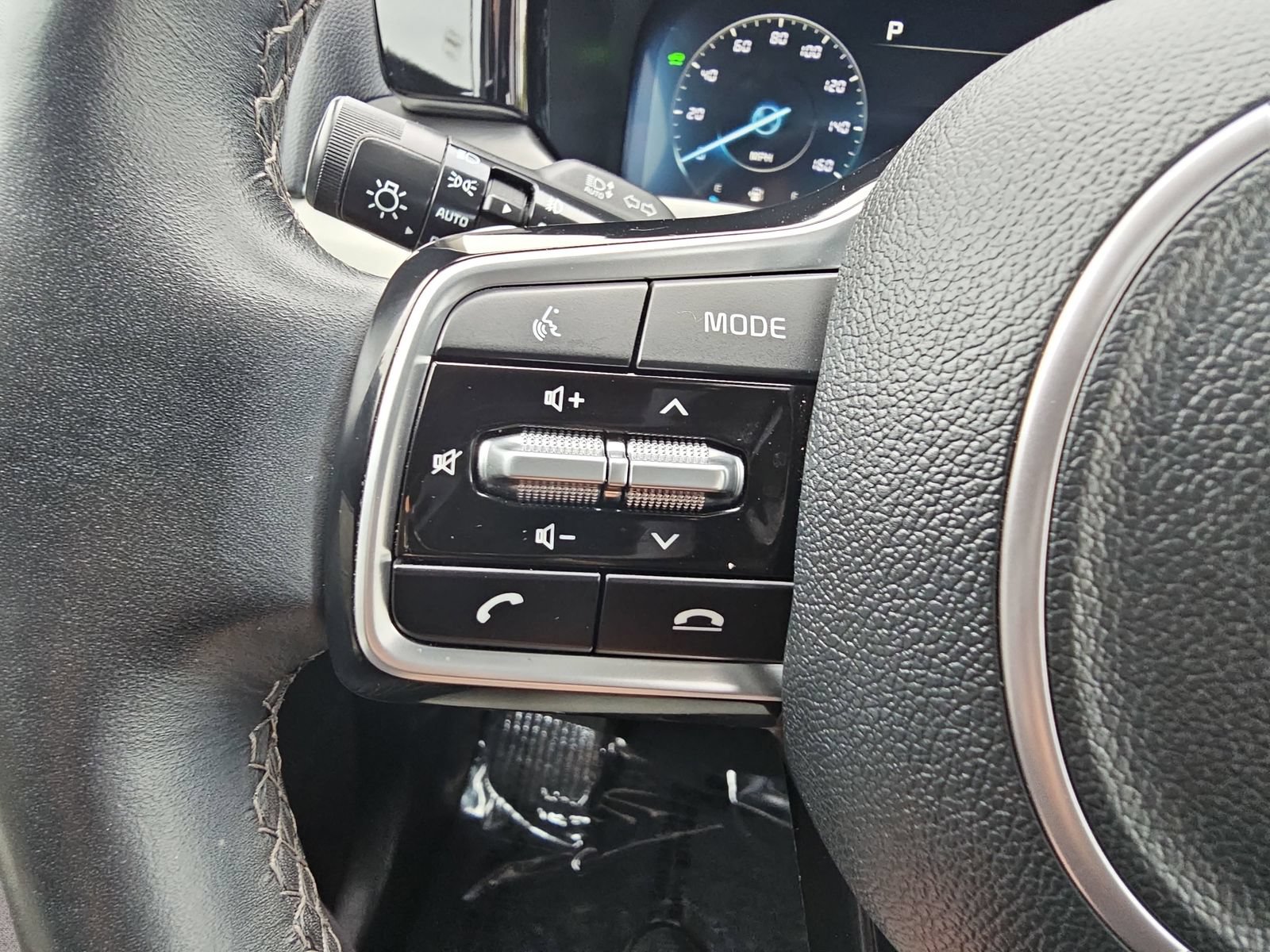Used 2023 Kia Sorento SX Prestige w/ Panoramic Sunroof Package AWD/4WD image 19