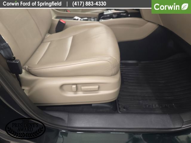 Used 2017 Honda Pilot Touring image 10